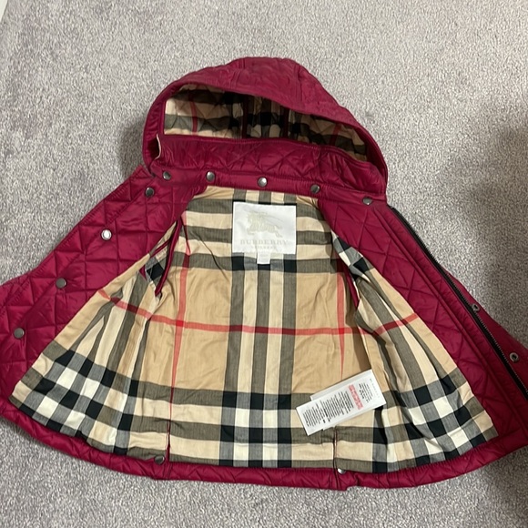 Toddler girls Burberry coat size 12 months color burgundy - Picture 2 of 3